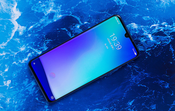 国产5G旗舰机型来袭，中兴天机Axon 10 Pro营造震撼视觉观感体验！