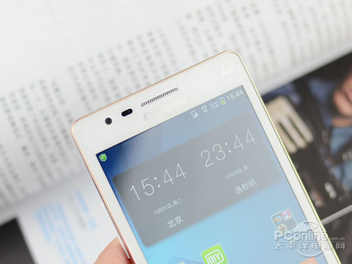 酷派8720L用MICRO SIM卡吗 酷派8720L