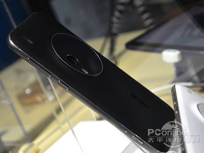 华硕ZenFone Zoom上市时间