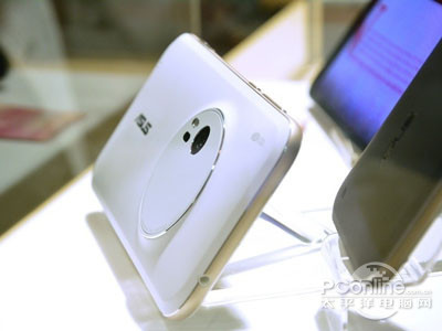 ZenFone Zoom和iPhone6 Plus