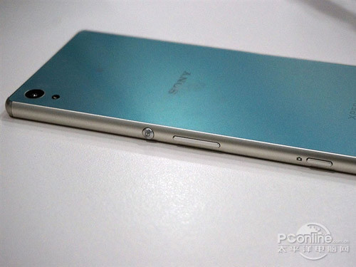 索尼Xperia Z4和华为P8对比