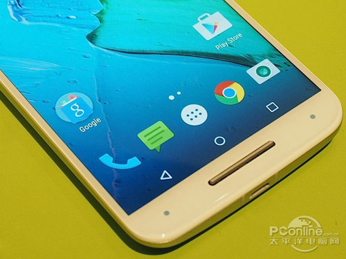 Moto X Style和诺基亚1020对比